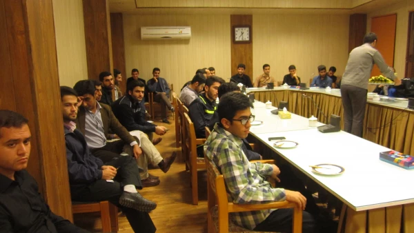 نشست مسئولین پردیس دکتر شریعتی با نمایندگان کلاس ها وخوابگاهها 3