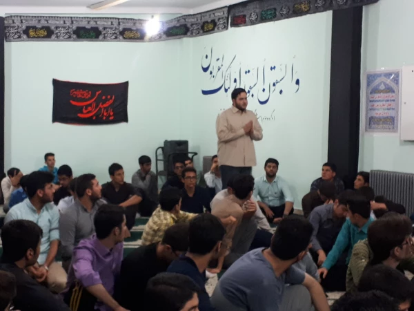 نشست صمیمی دانشجویان انجمن اسلامی، گروه های صنفی و کانون ها با مسئولین مدیریت استان و پردیس دکتر شریعتی 3