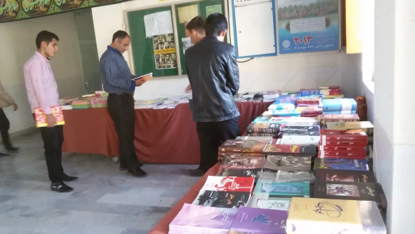برگزاری نمایشگاه کتاب ( 50درصد تخفیف) در دانشگاه فرهنگیان پردیس دکتر شریعتی مازندران 4