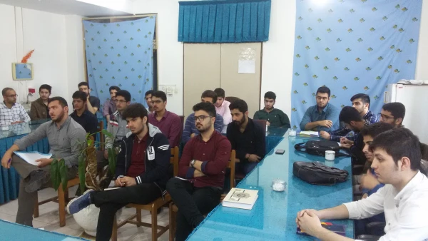 اولین نشست مسئولین پردیس دکتر شریعتی در سال تحصیلی جدید با نمایندگان اتاق ها ی سرای دانشجویی با حضور معاون و سرپرستان شبانه روزی 8