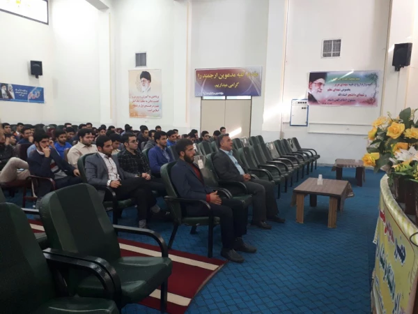 پلیس فتا :   فرصت ها و تهدیدات فضای مجازی  (در پنجره باز فرهنگی) 
دوشنبه 96/08/29 2