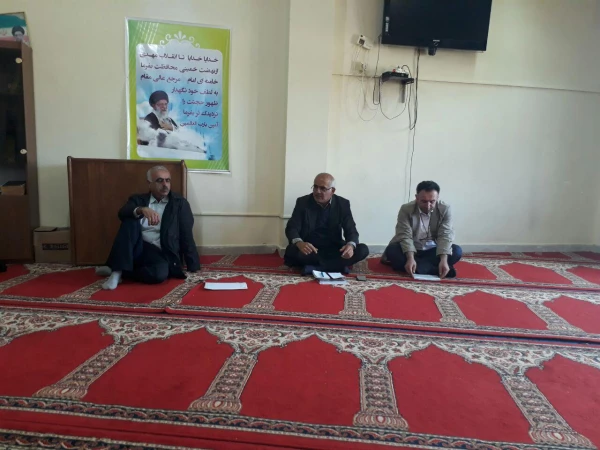 نشست صمیمی معاون محترم توسعه منابع و امور دانشجوئی به همراه کارشناس محترم دانشجوئی وسرپرست محترم سرای دانشجوئی با نمایندگان اتاق های سرای دانشجوئی 4