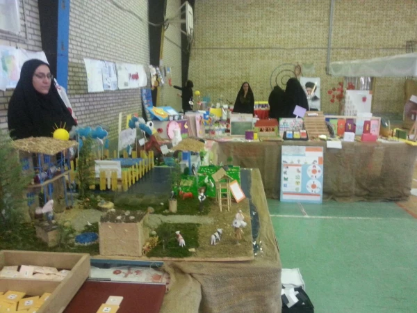 اولین جشنواره استانی دست ساخته های آموزشی دانشجویان دانشگاه فرهنگیان  مازندران   -پردیس دکتر شریعتی ساری 3