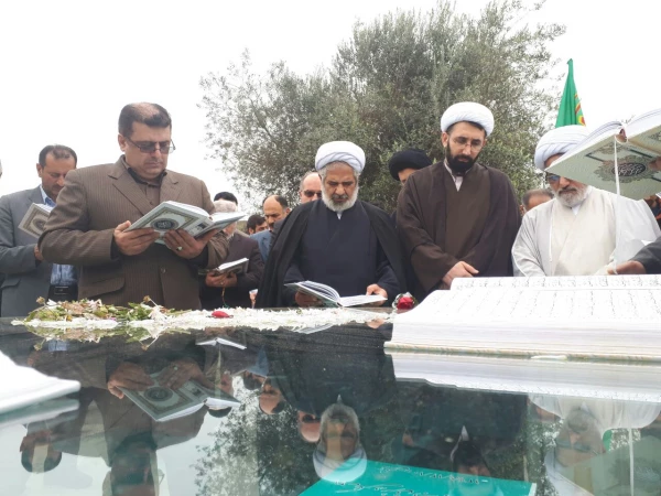 حضور مسئولین، اساتید و دانشجویان دانشگاه فرهنگیان در جوار بارگاه شهید گمنام به همراه تلاوت آیاتی از قرآن کریم 2
