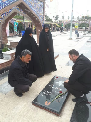 حضور کارکنان در مزار شهدای  انقلاب اسلامی 5