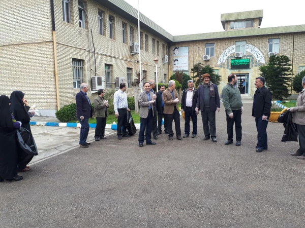 احیای آیین خانه تکانی و پاکسازی محوطه پردیس دکتر شریعتی 3