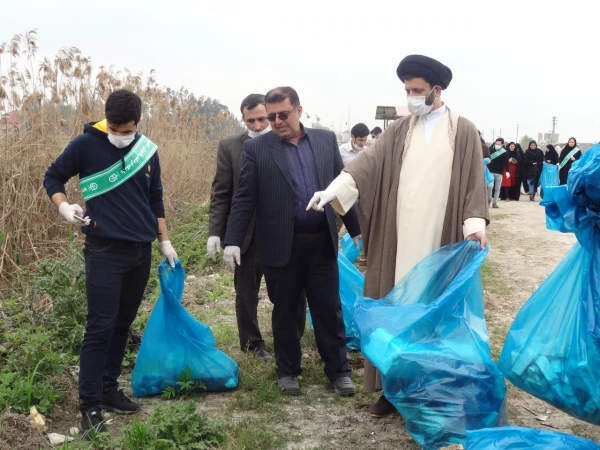 طرح پاکسازی دانشگاه تا دانشگاه با حمایت کانون محیط زیست و با حضور مسئولان دانشگاه فرهنگیان مازندران 6