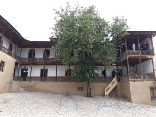 بازدید  گروه تاریخ از موزه تاریخ و مردم شناسی آلاشت 
( یکشنبه 97/02/23 ) 2