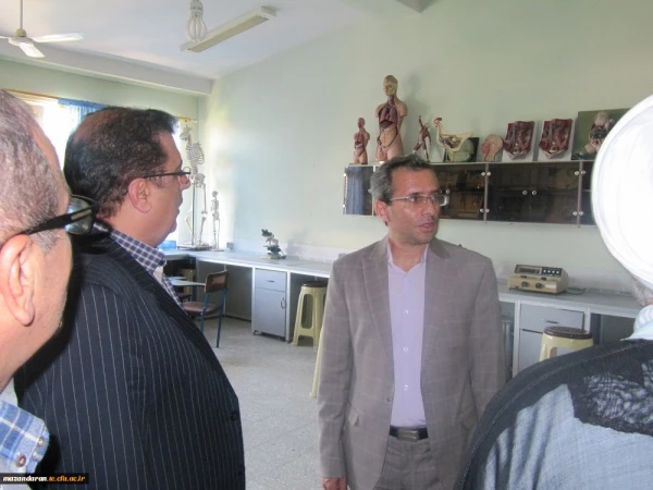 در بازدید دکتر طاهری نیا از پردیس دکتر شریعتی ساری تبیین شد:
ویژگیها و شاخص های دانشگاه فرهنگیان 7