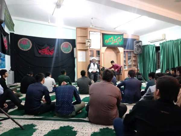 مراسم زیارت عاشورا بعد نماز مغرب و عشاء در نمازخانه پردیس دکتر شریعتی 5