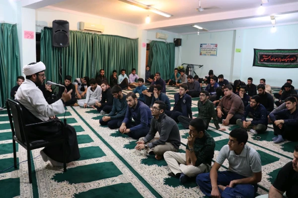 برگزاری مراسم عزاداری با سخنرانی حاج آقا مویدی و مداحی دانشجومعلمان پردیس 3