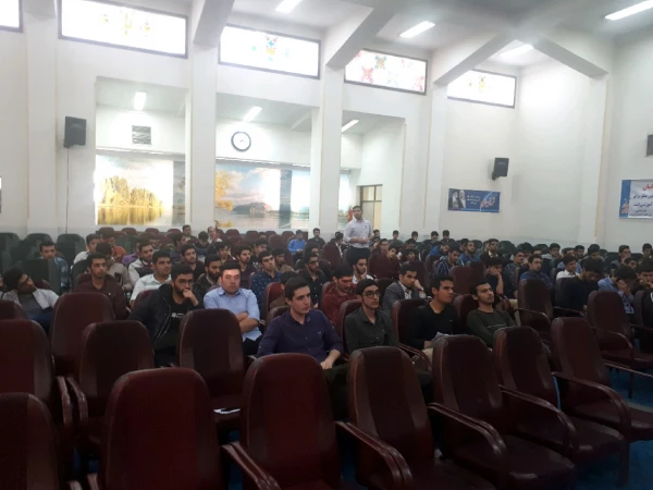 جلسه پرسش و پاسخ مسئولین پردیس با دانشجویان در ساعت پنجره باز فرهنگی  5