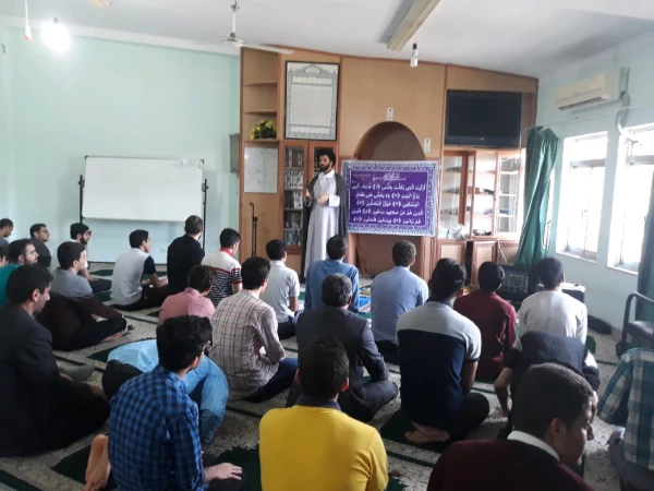 برنامه های هفته قرانی پردیس از جمله قرائت قرآن  ،جزءخوانی ،ختم قرآن کریم ، معنی و تفسیر سوره های کوچک  قرآن 5