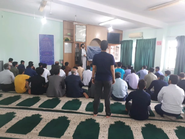 برگزاری دوشنبه قرانی و تفسیر سوره زلزل توسط حاج آقا خاکزاد  4