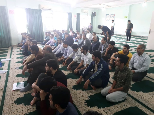 برگزاری دوشنبه قرانی و تفسیر سوره زلزل توسط حاج آقا خاکزاد  5