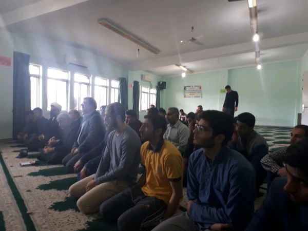 برنامه دوشنبه قرانی و تفسیر سوره عادیات مابین نماز ظهر و عصر 5