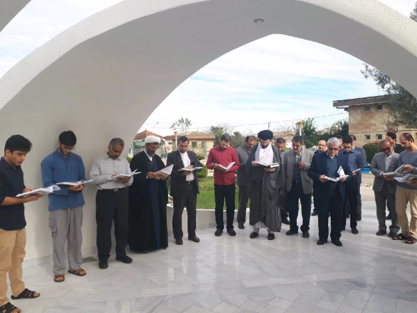 قرائت قران در جوار مزار شهید گمنام پردیس 4