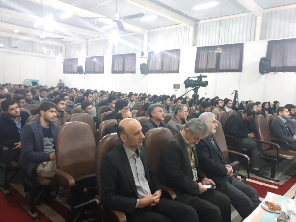 شرکت دانشجویان پردیس  در کرسی آزاد اندیشی      3