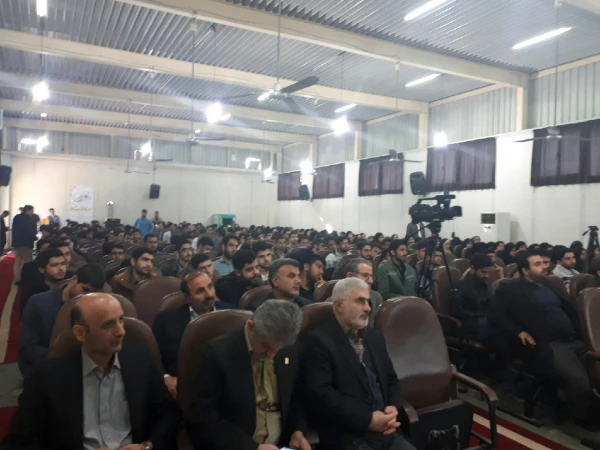 شرکت دانشجویان پردیس  در کرسی آزاد اندیشی      4