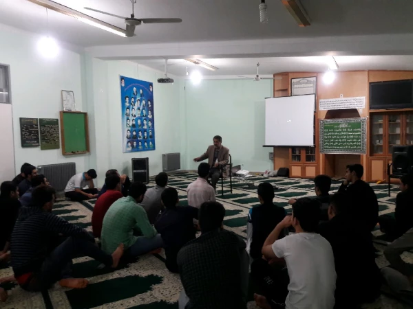 برگزاری کرسی آزاد اندیشی                                                                                      3