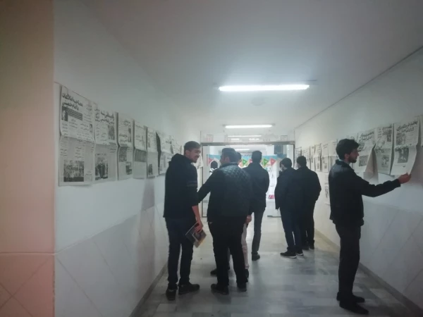 بازدید دانشجویان پردیس از نمایشگاه روز نگار انقلاب 2