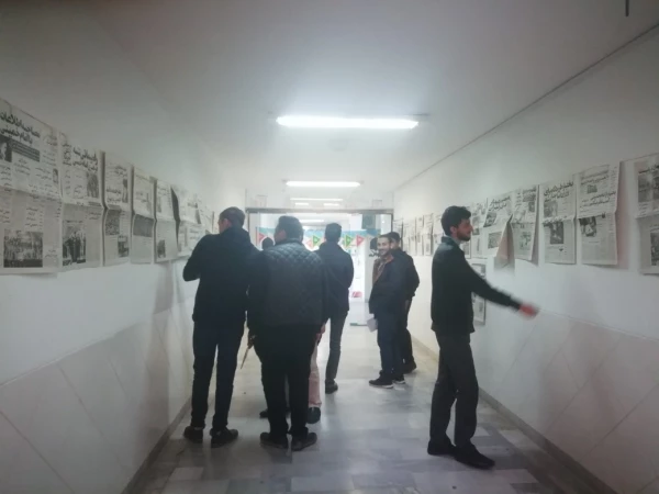 بازدید دانشجویان پردیس از نمایشگاه روز نگار انقلاب 5
