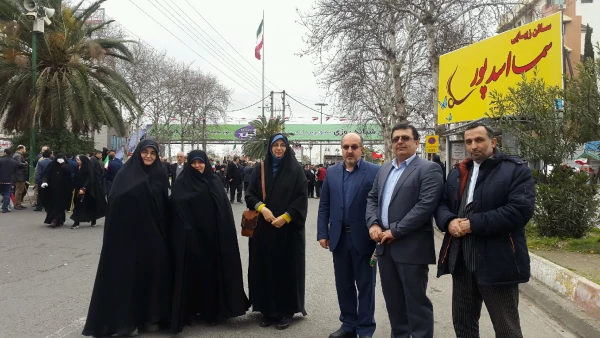 حضور پرشور مسئولین ،کارکنان و دانشجویان دانشگاه فرهنگیان مازندران در راهپیمایی 22بهمن 4