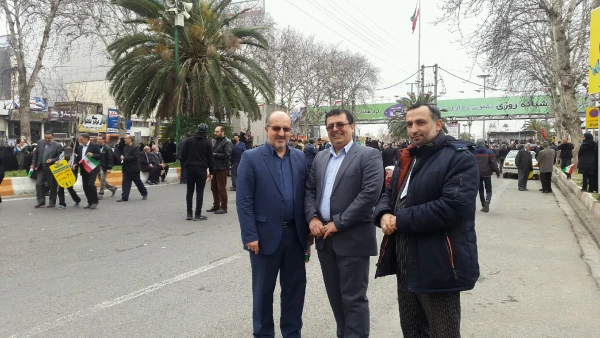 حضور پرشور مسئولین ،کارکنان و دانشجویان دانشگاه فرهنگیان مازندران در راهپیمایی 22بهمن 5