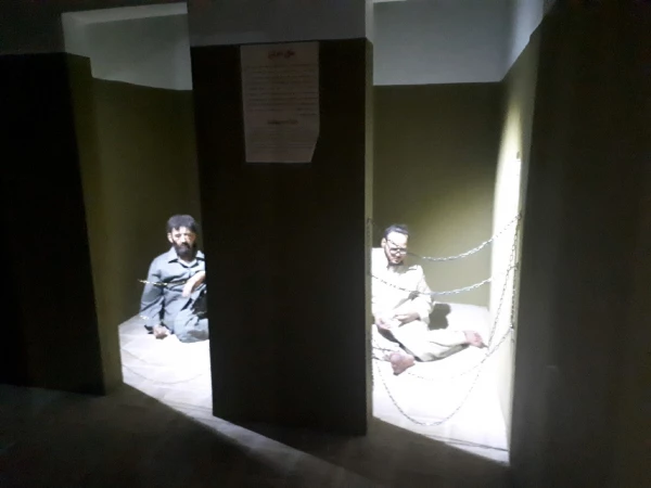 بازدید دانشجویان پردیس دکتر شریعتی از موزه عبرت      4