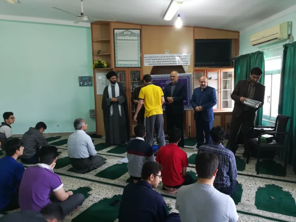 تقدیر از قاریان و مکبرین و مؤذنین پردیس دکتر شریعتی ساری 3