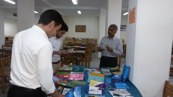 برگزاری نمایشگاهی از آثار و تألیفات اساتید و کارکنان پردیس و مراکز آموزش عالی استان در پردیس دکتر شریعتی ساری 4