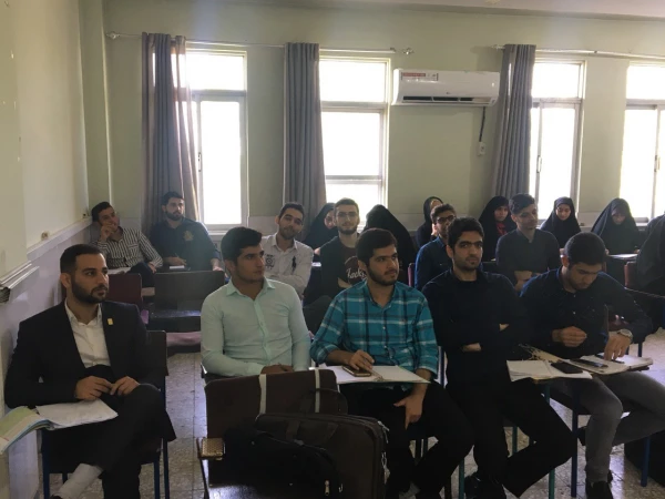 برگزاری کارگاههای آموزش علوم تجربی و آموزش ریاضی 8