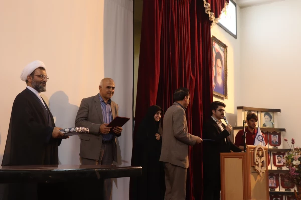 گزارش مراسم بزرگداشت روز معلم 4