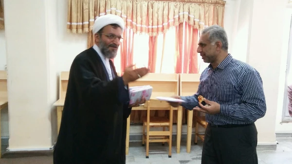 تکریم سادات به مناسبت عید غدیر خم در پردیس دکتر شریعتی ساری 4