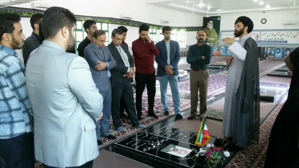 زیارت مزار شهداء دفاع مقدس و مدافع حرم 4