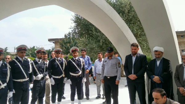 همزمان با هفته دفاع مقدس
مراسم تجدید میثاق با شهدا در دانشگاه برگزار شد 2