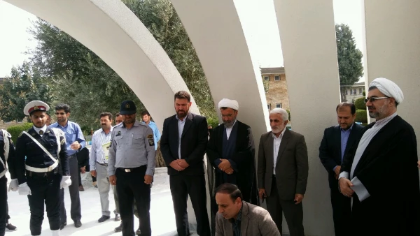 همزمان با هفته دفاع مقدس
مراسم تجدید میثاق با شهدا در دانشگاه برگزار شد 4