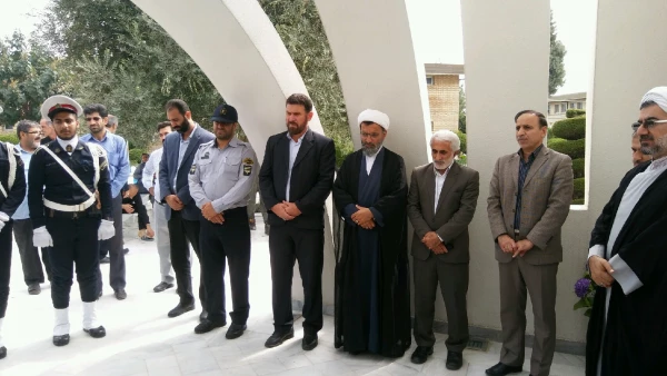 همزمان با هفته دفاع مقدس
مراسم تجدید میثاق با شهدا در دانشگاه برگزار شد 5