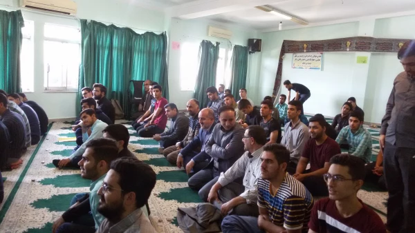 تقدیر از ایثارگران به مناسبت گرامیداشت هفته دفاع مقدس 8