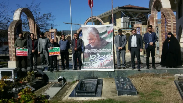 مراسم عطر افشانی مزار شهدا به مناسبت گرامیداشت دهه مبارک فجر 3