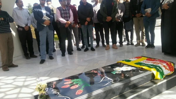 زیارت مزار شهید گمنام  5